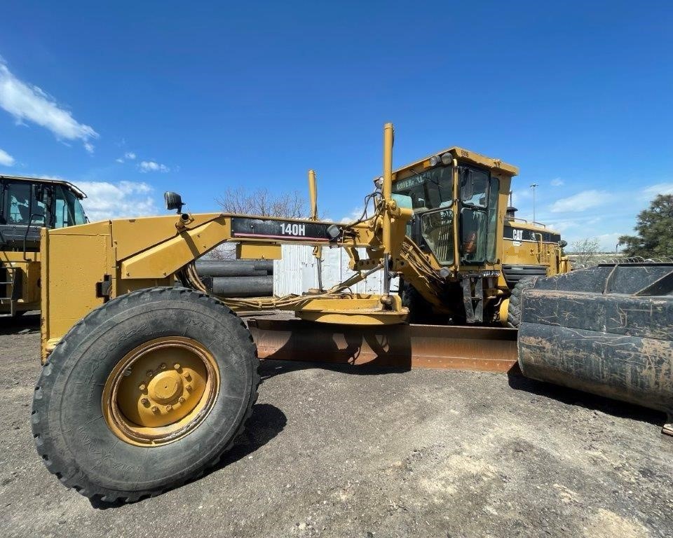 2002 CATERPILLAR 140H VHP Plus - Image 2